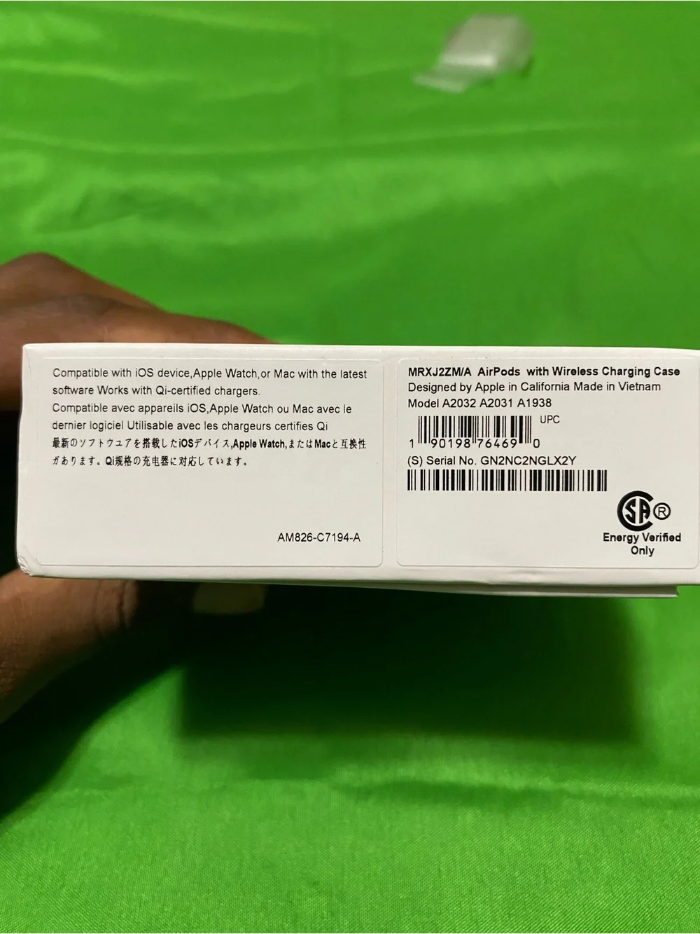 Apple White Wireless Earbuds with Charging Case